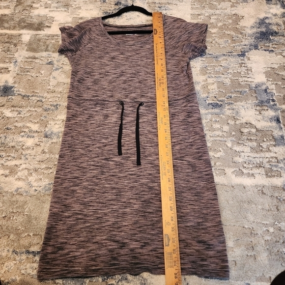 Columbia heathered taupe stretch short sleeve dress. Size small - Picture 15 of 16